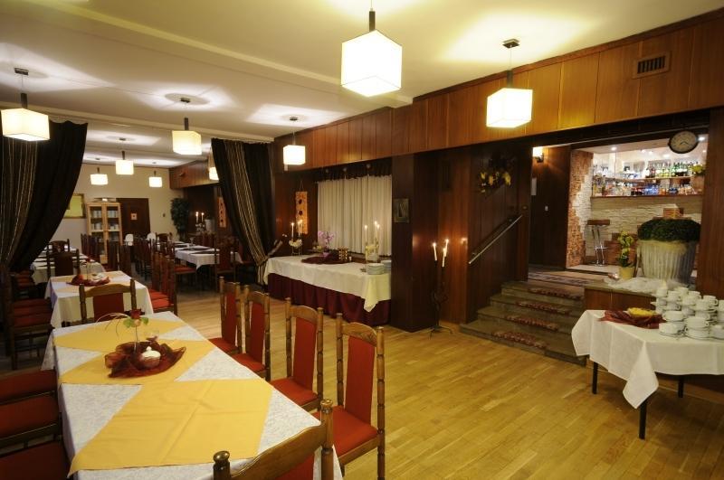 ポズナンJowiszアパートメント レストラン 写真